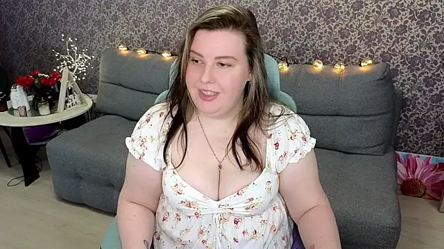 Snapshot of Lillit__ chatting on October 13, 2025, 8:53 pm Lillit online show from October 13, 2025, 8:53 pm