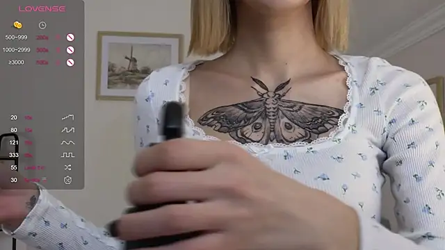 Sonia Jones online show from December 3, 2025, 2:26 pm