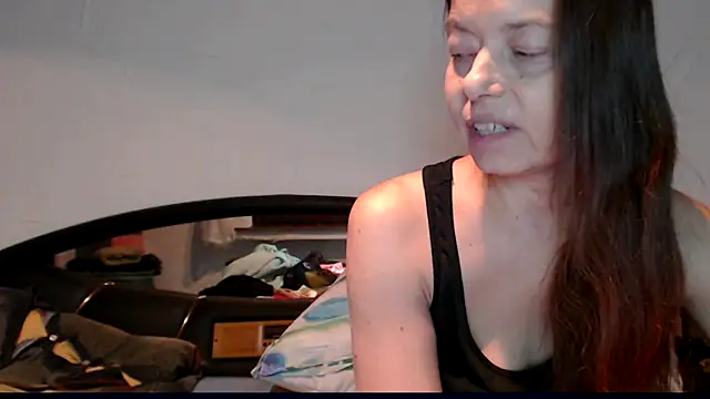 Snapshot of SexySarah177 chatting on December 2, 2024, 9:28 pm SexySarah177 online show from December 2, 2024, 9:28 pm