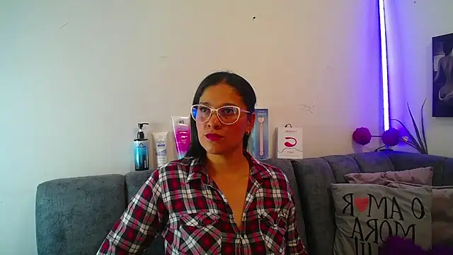 Alana steel 1 online show from March 24, 2026, 7:41 pm