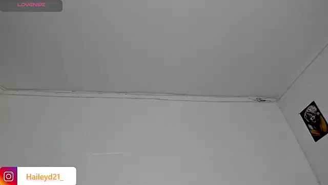 HaileyDuke online show from April 15, 2026, 10:32 pm