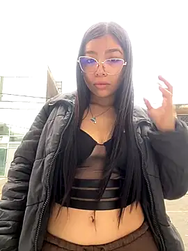 Maddy Piink online show from December 21, 2025, 8:38 pm