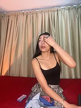 stepha   online show from September 10, 2025, 11:21 am