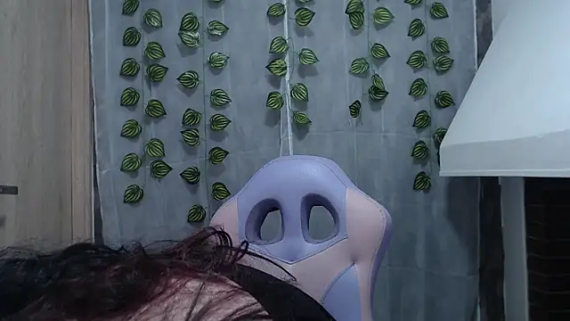 anishasanchezcm101 online show from October 28, 2025, 3:21 am