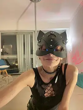 Chris06d22xh online show from February 3, 2026, 9:09 pm