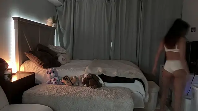 emmyfawn online show from March 26, 2026, 3:45 am