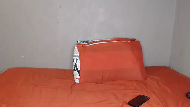 Lunalee online show from February 22, 2026, 10:19 pm