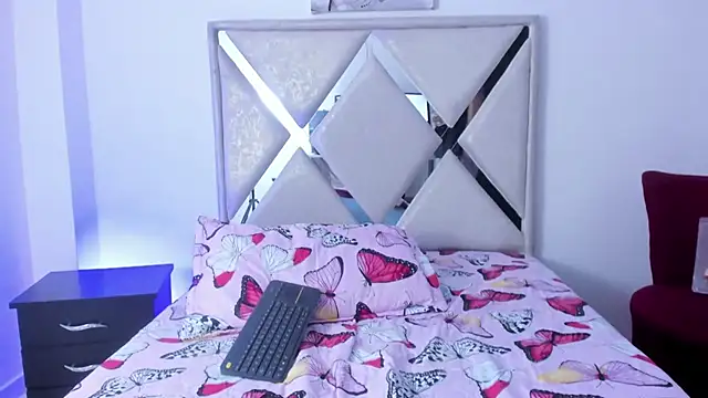 wyatt 3 online show from November 25, 2025, 12:05 pm