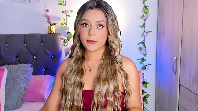 Snapshot of isajonnes18 chatting on October 15, 2025, 2:55 am isajonnes18 online show from October 15, 2025, 2:55 am