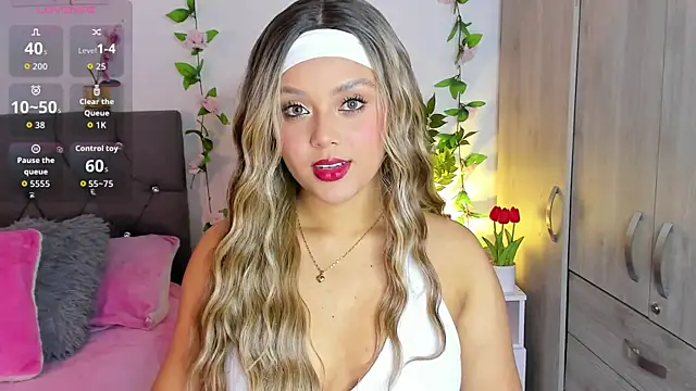 Snapshot of isajonnes18 chatting on October 18, 2025, 10:54 pm isajonnes18 online show from October 18, 2025, 10:54 pm