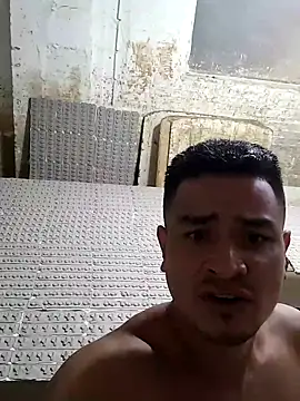 Snapshot of hoteder chatting on October 6, 2025, 11:40 am hoteder online show from October 6, 2025, 11:40 am