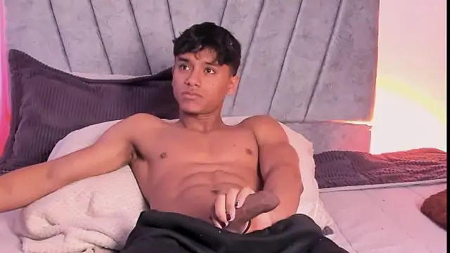 ZYZZ1312 online show from November 4, 2025, 3:22 pm