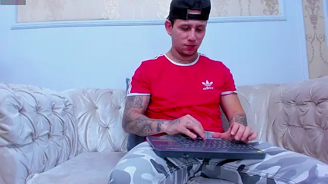 Scott Clark online show from December 18, 2025, 10:43 am