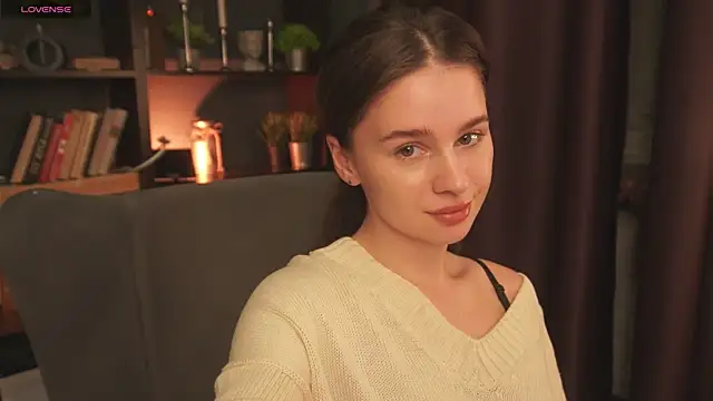 Olivia Farrell online show from October 10, 2025, 1:10 pm