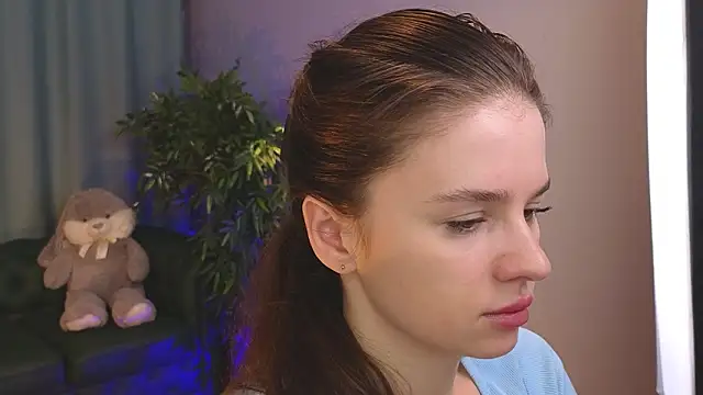 Snapshot of Olivia_Farrell chatting on March 4, 2026, 12:11 pm Olivia Farrell online show from March 4, 2026, 12:11 pm