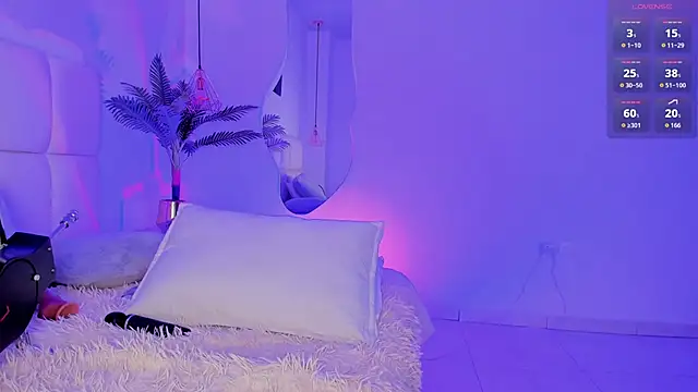 Sarita  Gomez online show from October 15, 2025, 6:02 am