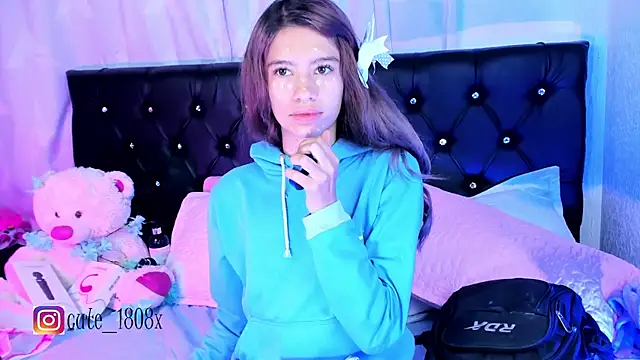 Sofiia cute  online show from November 18, 2025, 3:34 am