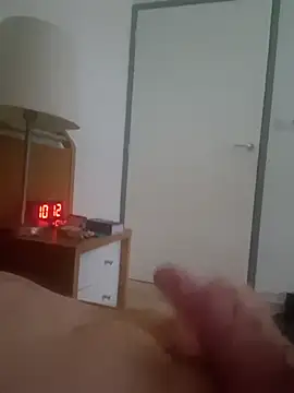 svenni2525 online show from November 18, 2025, 9:14 am