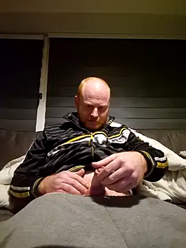 svenni2525 online show from November 21, 2025, 1:37 am