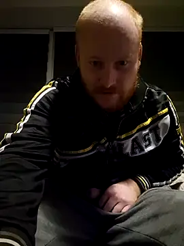 svenni2525 online show from November 25, 2025, 9:48 pm