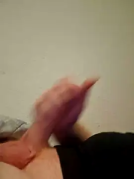 svenni2525 online show from February 25, 2026, 9:02 pm