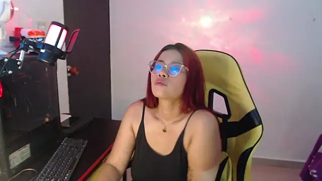 Scarlett Gracee  online show from November 18, 2025, 4:39 am