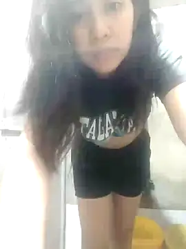 Sweet-Beerry online show from April 14, 2026, 6:19 am