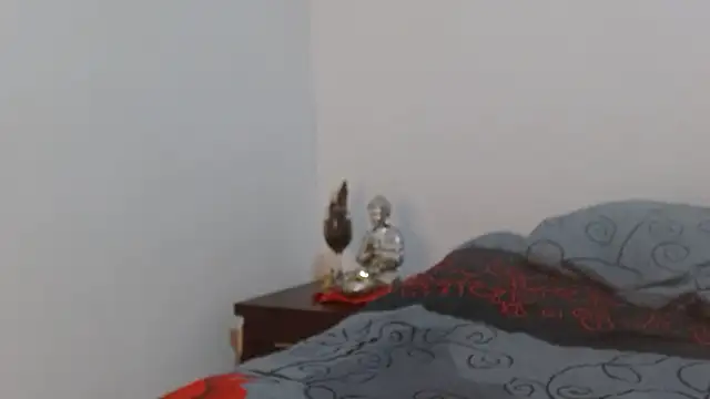 naiaratobon   online show from February 14, 2026, 6:43 am