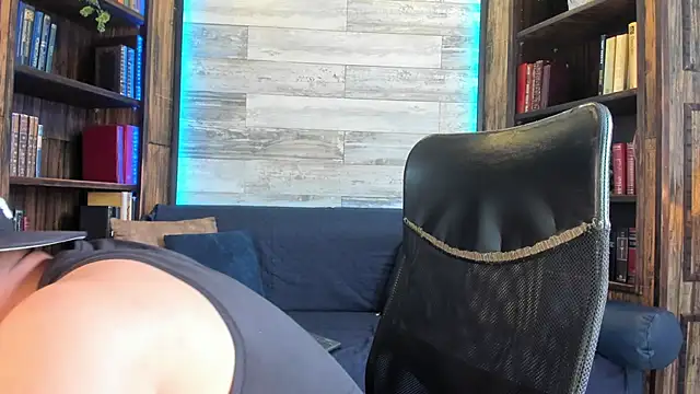 Donovan Desmond online show from October 30, 2025, 7:47 pm