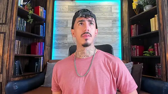 Donovan Desmond online show from November 19, 2025, 7:36 pm