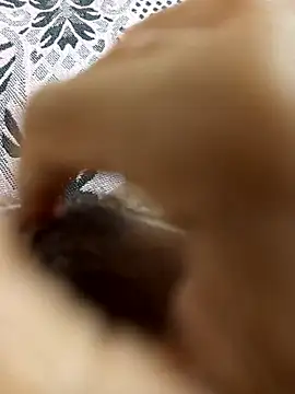 hendy692 online show from November 8, 2025, 2:01 am