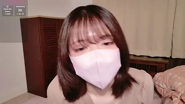 Azusa DoMybest online show from March 4, 2026, 1:39 pm