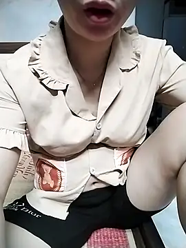 Mie rose online show from September 12, 2025, 2:33 am