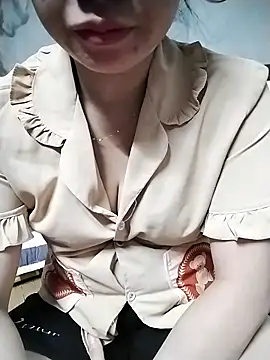 Mie rose online show from September 15, 2025, 1:11 pm