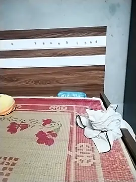 Mie rose online show from March 3, 2026, 1:39 pm