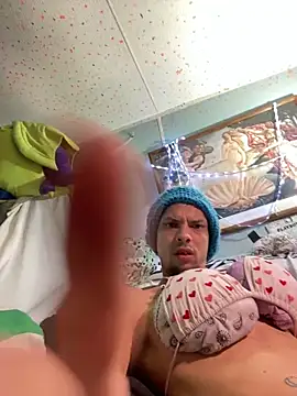 Snapshot of ColDreaMZz93 chatting on March 23, 2026, 6:39 am ColDreaMZz93 online show from March 23, 2026, 6:39 am