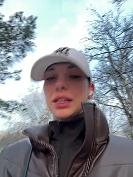 EllyLynn online show from March 3, 2026, 5:02 am