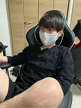 jiji9253 online show from April 7, 2026, 1:44 pm