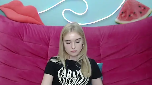 SofySofty online show from November 7, 2025, 5:57 pm