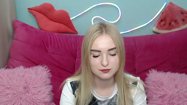 SofySofty online show from November 18, 2025, 5:45 am