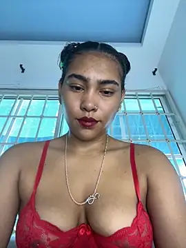 SophieD online show from October 21, 2025, 1:45 pm