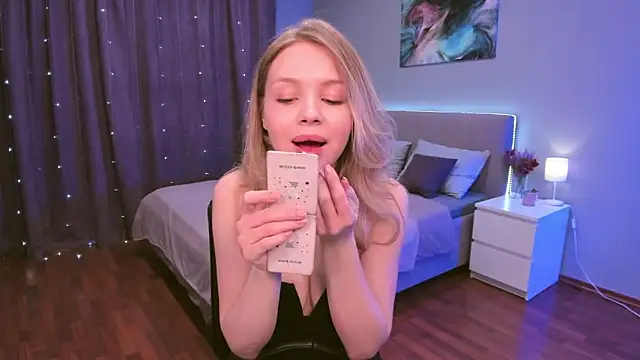 AdalineLove online show from February 12, 2026, 11:49 am