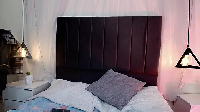 Katia gh online show from April 7, 2026, 3:18 am