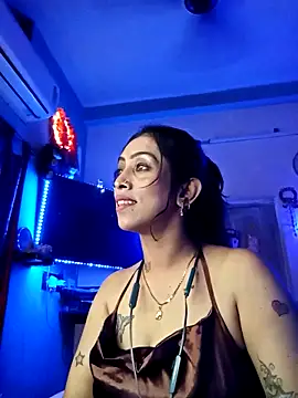 Love Beauty01 online show from February 7, 2026, 6:55 pm