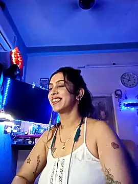 Love Beauty01 online show from February 27, 2026, 6:52 pm