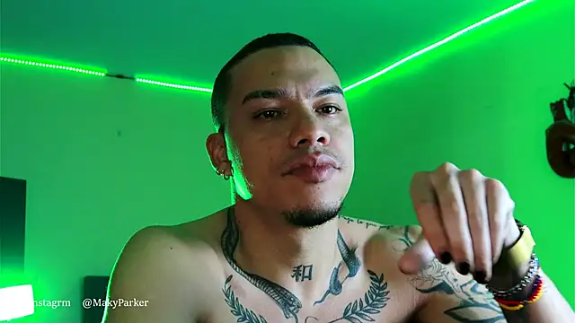 AlphaMasterXxx online show from November 22, 2025, 8:52 pm