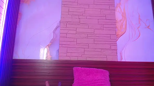 mikaela303av online show from December 18, 2025, 11:55 pm