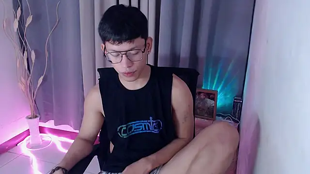 pinkcock froi2305 online show from April 6, 2026, 3:15 am