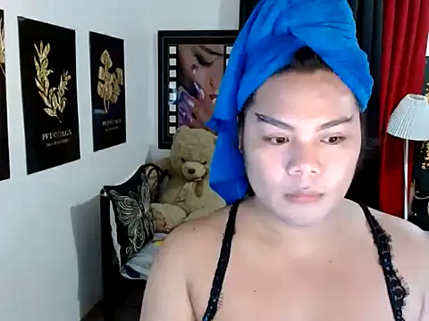 Snapshot of TSbrianaHugeCock chatting on April 22, 2026, 2:51 pm TSbrianaHugeCock online show from April 22, 2026, 2:51 pm