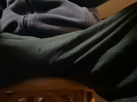 Snapshot of Skeye2 chatting on November 30, 2025, 12:14 am Skeye2 online show from November 30, 2025, 12:14 am